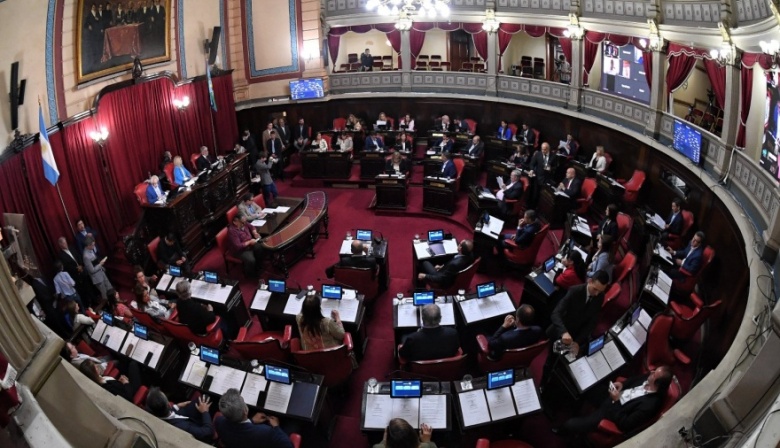 Axel Kicillof logró el respaldo de Cristina Kirchner y el Senado va por la suspensión de las PASO