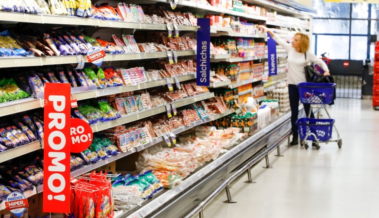 Tras la presión del Gobierno, Caputo celebró que Molinos retrotraiga la suba de precios