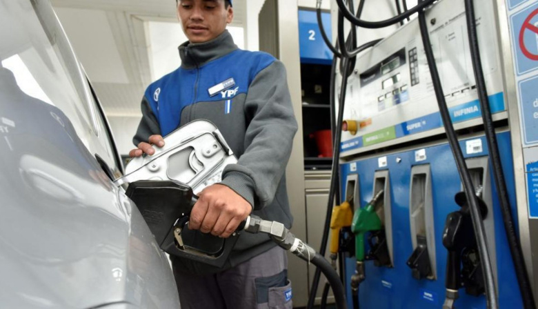 YPF aumentó 3,5% los combustibles e implementa descuentos nocturnos y autodespacho