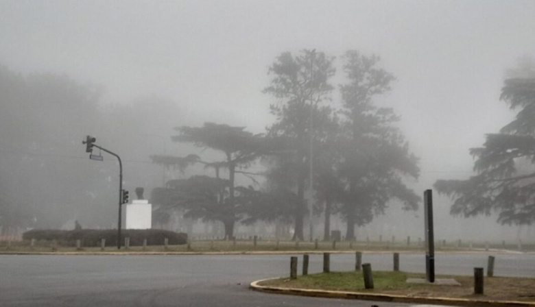 La niebla provoca demoras y desvíos de vuelos en Ezeiza y Aeroparque