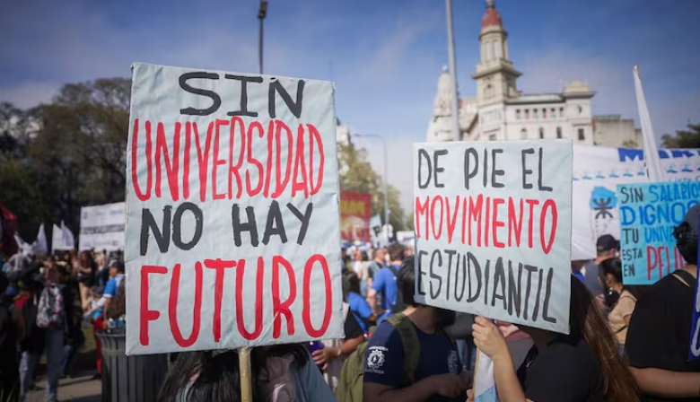 Comenzó el paro nacional universitario y docentes de la UBA impulsan una huelga por tiempo indeterminado