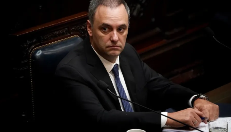 La Cámara de Diputados debate este martes una posible interpelación a Manuel Adorni