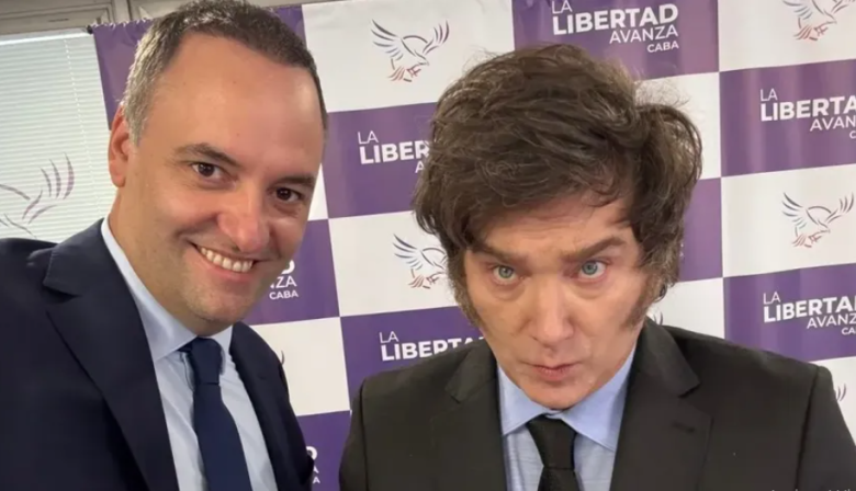 Milei sobre Adorni: "Si la Justicia lo declara culpable lo eyecto de una patada"
