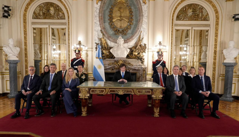 Milei anunció sanciones a las empresas que operen en Malvinas y una base naval