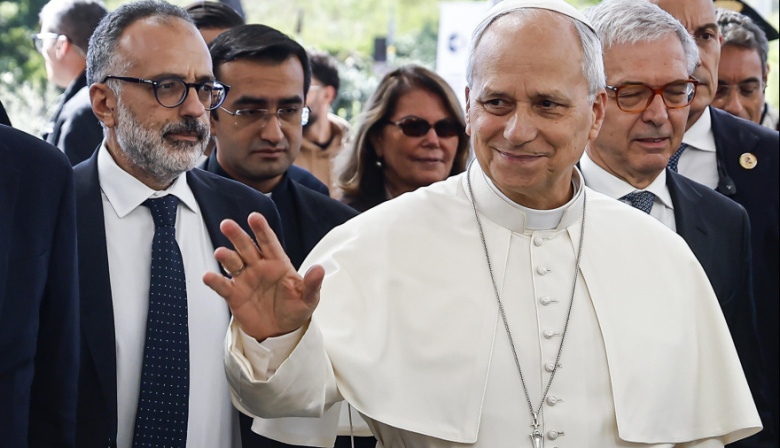 El Gobierno espera la decisión del Vaticano sobre la visita del Papa y los feriados