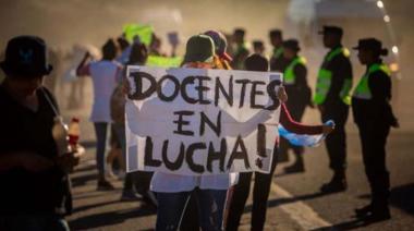 Los gremios docentes de la CGT suspendieron el paro tras el llamado a discutir salarios