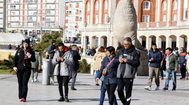 El Gobierno habilitó trasladar feriados que caigan fin de semana