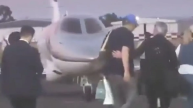 Revelan que Adorni viajó en jet privado a Punta del Este con un costo de 10.000 dólares