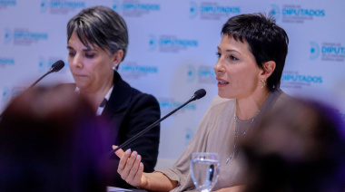 Mayra Mendoza presentó la "Ley Ema" para prevenir la violencia digital en las escuelas bonaerenses