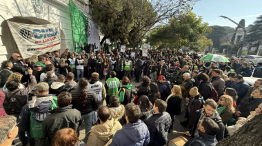 Gremios denunciaron despidos en la CNEA y advirtieron por un vaciamiento del sector