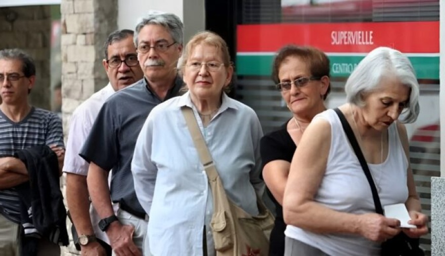 El Gobierno confirmó que vetará el aumento a los jubilados: “Es una irresponsabilidad política”