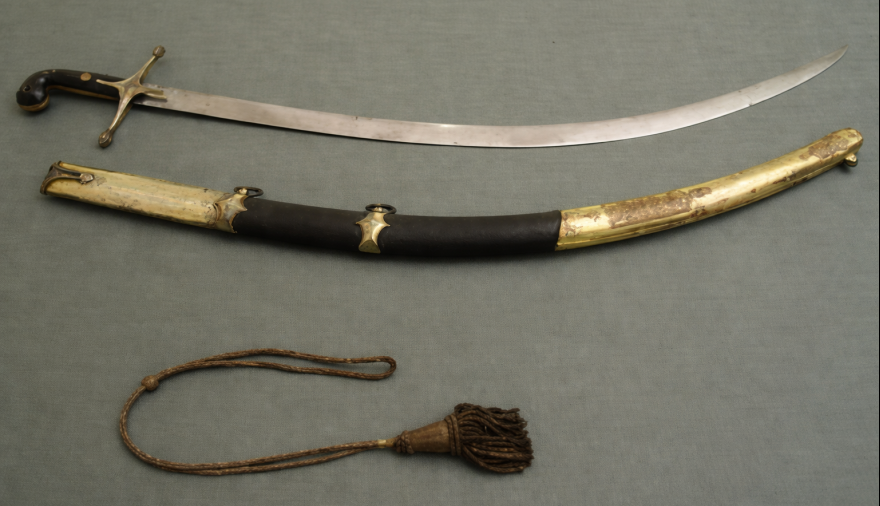 Renunció la directora del Museo Histórico Nacional tras la decisión de trasladar el sable corvo de San Martín