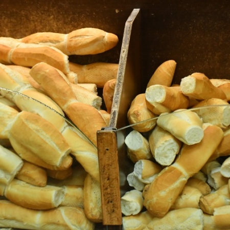 Desde el lunes el kilo de pan superará los 1200 pesos