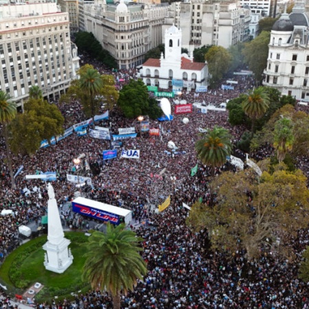 Las universidades vuelven a las calles para defender su financiamiento contra el veto de Milei